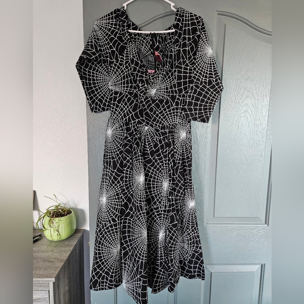 Wicked Swing Dress in Vintage Spiderweb Print - Vixen by Micheline Pitt - Picture 2 of 4
